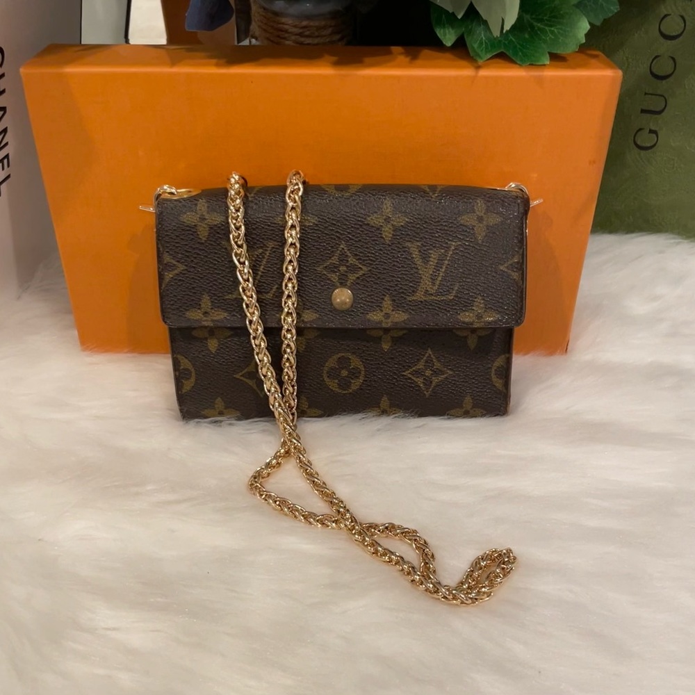 Louis Vuitton Etui Papiers Trifold Wallet On Chain | SP0020